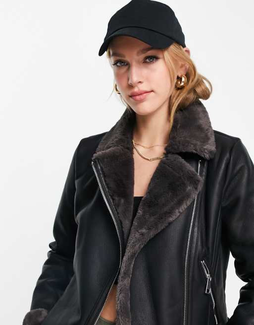 Aviator jacket with clearance fur