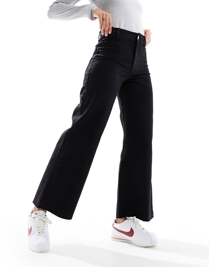 baggy relaxed jeans in black