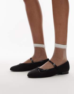 ballet pumps with strap in black