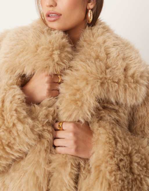 Mango - Beige longline-frakke i imiteret pels med overdreven krave, 2 af 4