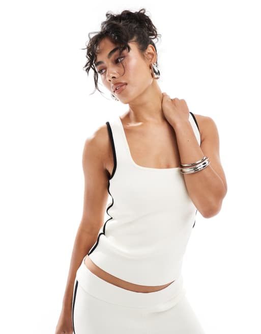 Mango – Biały podkoszulek z paskiem z boku, część zestawu