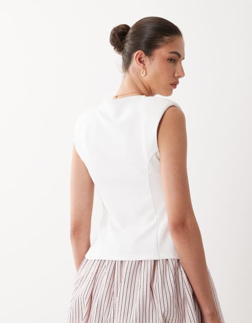 Mango – Biały top bez rękawów z baskinką, 4 z 4