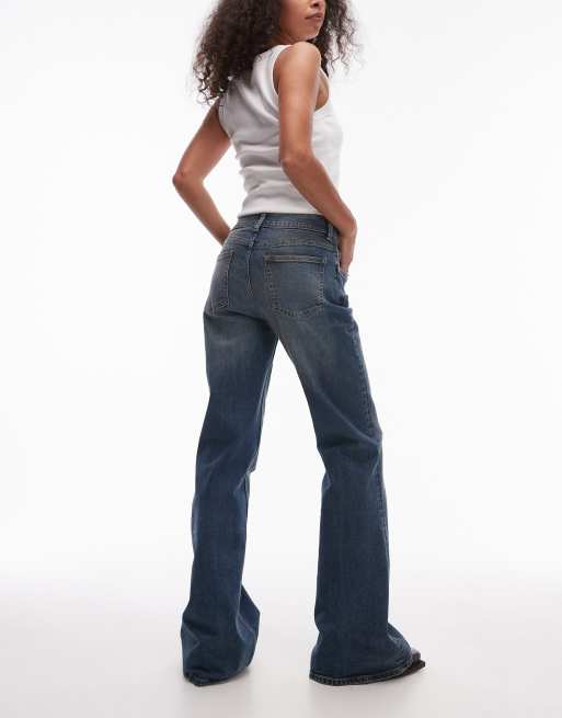 Mango – Blåtvättade, utsvängda jeans, 2 av 5
