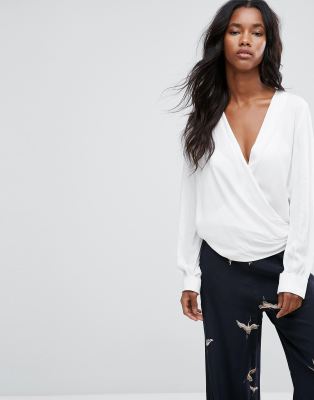 Mango - Blouse drapée sur le devant