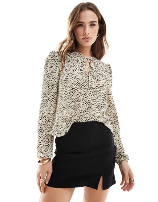 Mango - Blouse nouée devant à pois - Blanc cassé