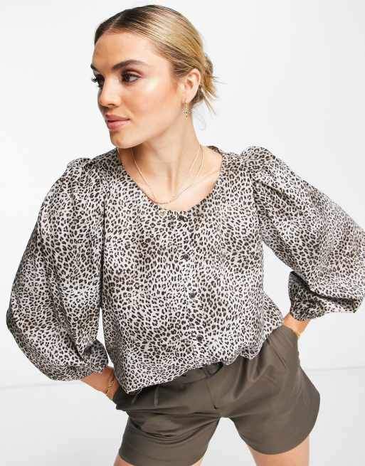 Mango blouse with balloon sleeves in leopard print