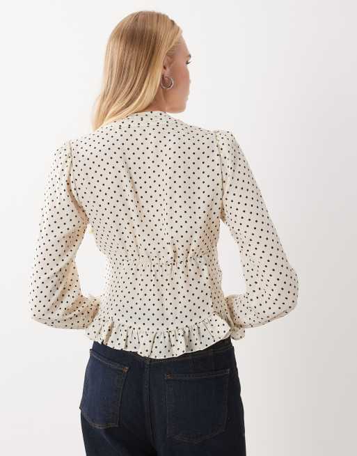 Mango blus med v-ringning och volangärmar i prickigt tryck, 2 av 4