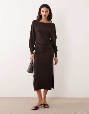 Mango boat neck midi dress in chocolate chocolate 15390₽