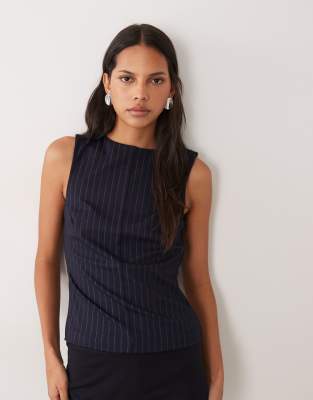 Boat Neck 2