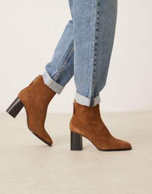 Mango - Bottines style western en daim pur à bout rond et talon - Caramel | ASOS
