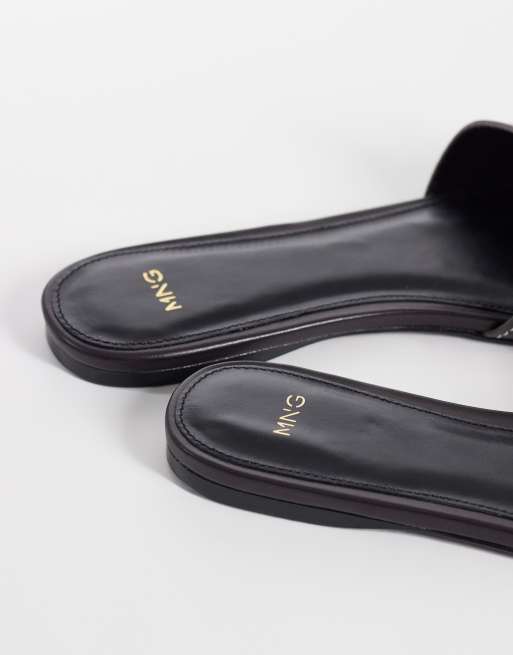 Mango – Brązowe klapki z imitacji skóry z klamrą, 3 z 4