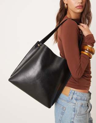 Mango Bucket Shoulder Bag In Black