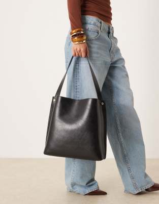 Mango Bucket Shoulder Bag In Black
