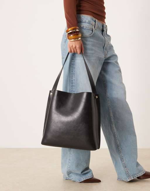 Mango bucket shoulder bag in black