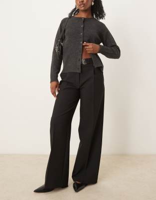 buckle waist straight leg pants in black