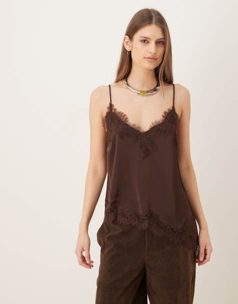 Mango – Camisole-Oberteil aus Satin in Schokobraun mit asymmetrischem Saum und Spitzenrand - view 1