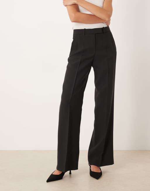 Mango - Capsule - Elegante rechte broek met geplooide voorkant in zwart, deel van co-ord set, 2 van 5