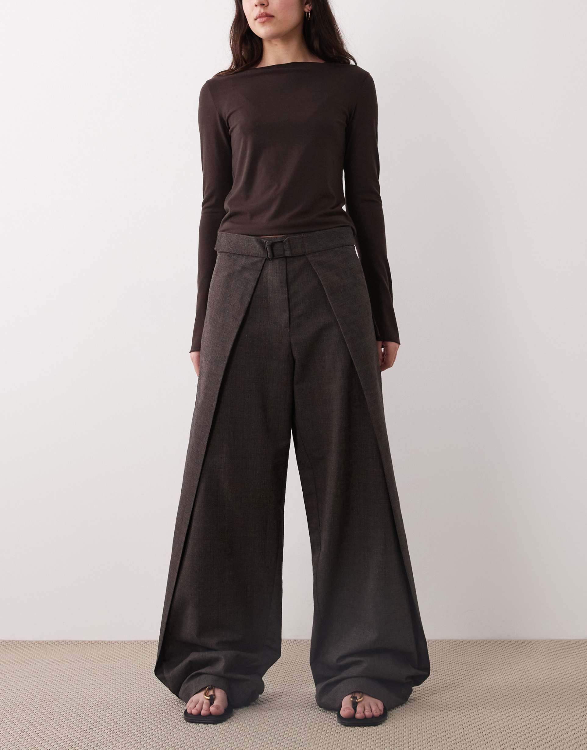 mango capsule premium tailored barrel pants with overlay detail in chocolate