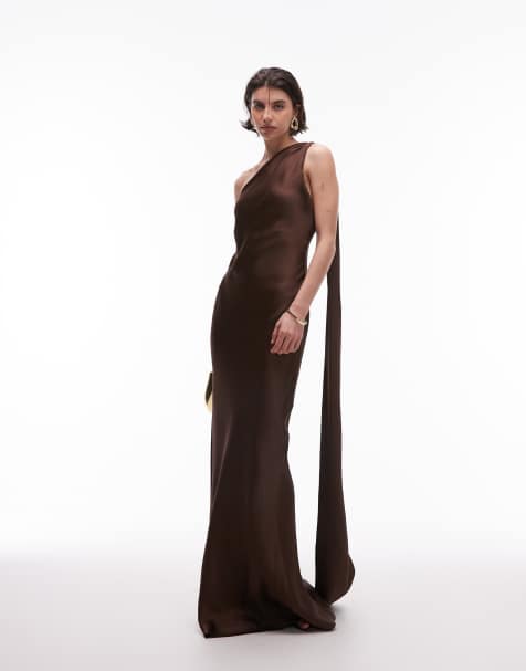 Mango – Capsule – Satin-Maxikleid in Schokobraun mit One-Shoulder-Träger - view 1