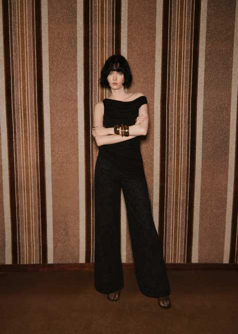 Mango – Carmen – Wide-Leg-Jeans aus 100% Baumwolle in Schwarz mit Paisley-Print - view 1