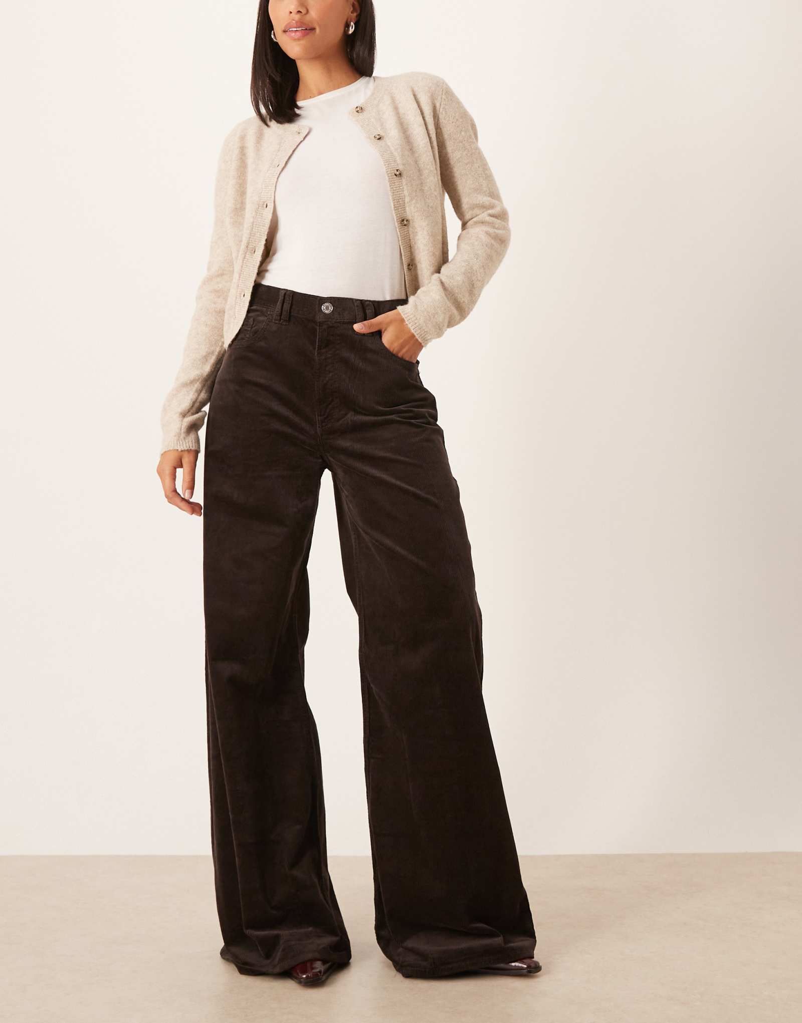 Джинсы с широкими штанинами из 100% хлопка Mango Carmenp шоколадного цвета