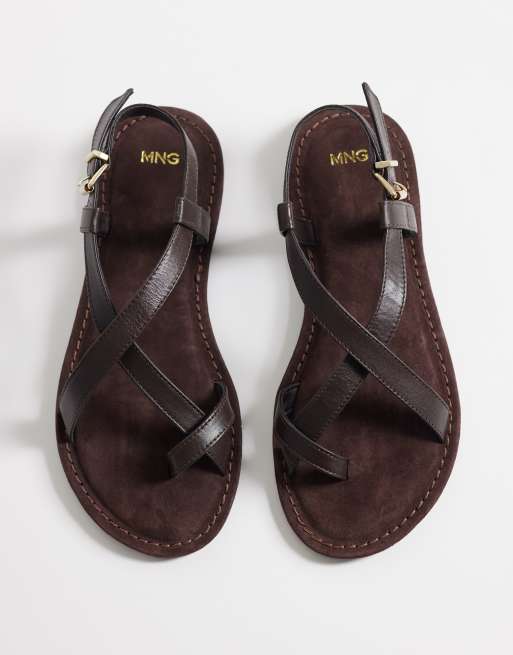 Mango – Chokladbruna, platta sandaler med tådetalj, 2 av 4