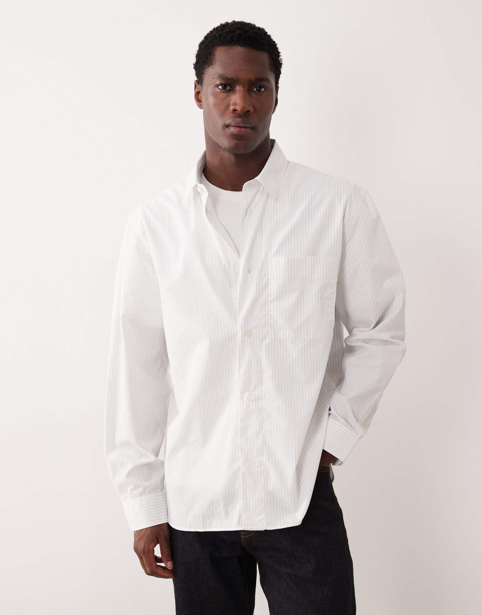 Классическая рубашка в полоску из 100% хлопка Mango белого цвета