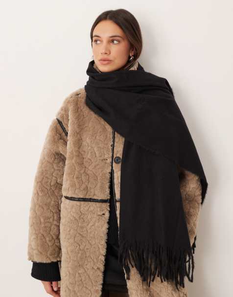 Mango classic scarf in black - view 1