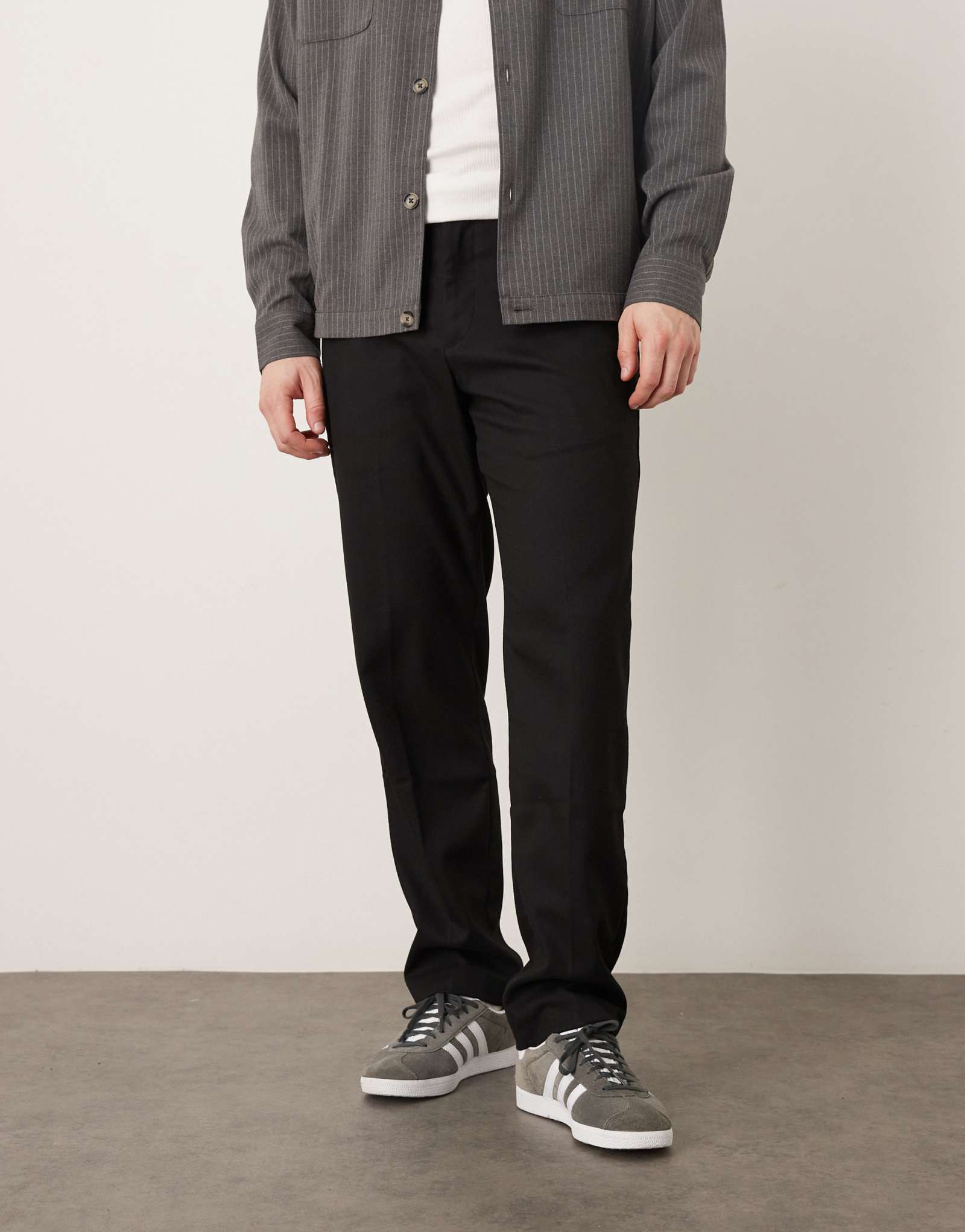 Классические брюки Mango черного цвета, сшитые на заказ