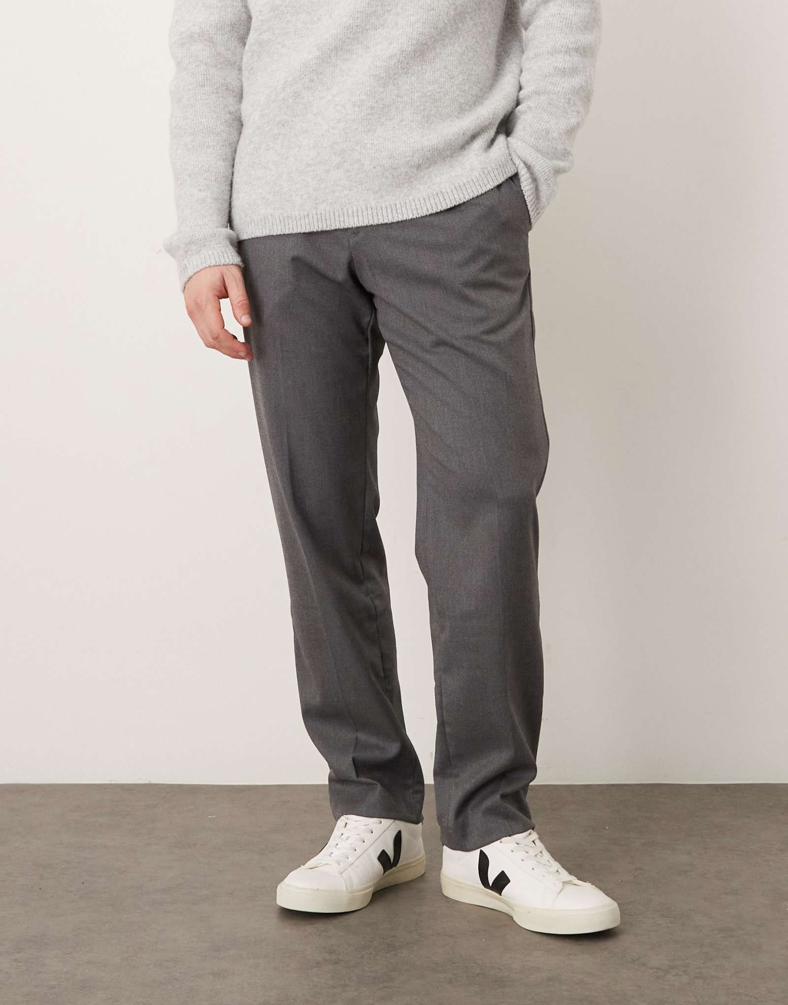 Классические брюки Mango серого цвета, сшитые на заказ