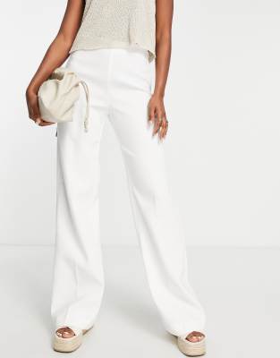 Mango clean straight leg trouser in white - ASOS Price Checker
