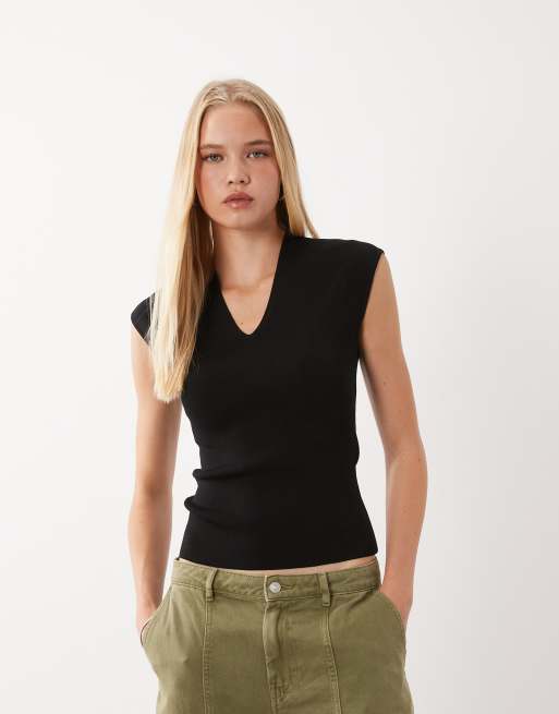 Mango compact knit v neck sleeveless top in black, 3 of 4