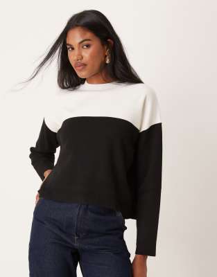 contrast base sweater in white