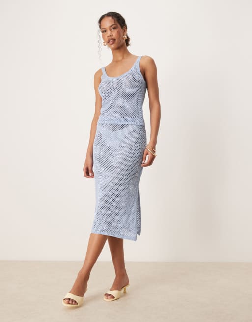Mango - Coordinato celeste all'uncinetto decorato con canotta e gonna midi