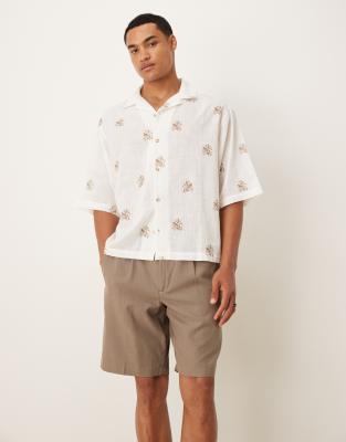 Mango Mango cotton blend pleat detail short in brown