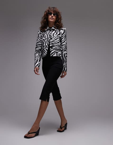 Mango – Cropped Jacke in Weiß mit Zebramuster - view 1