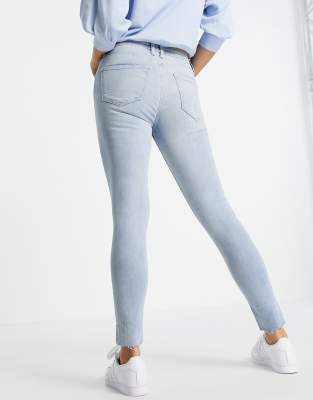 light blue cropped skinny jeans