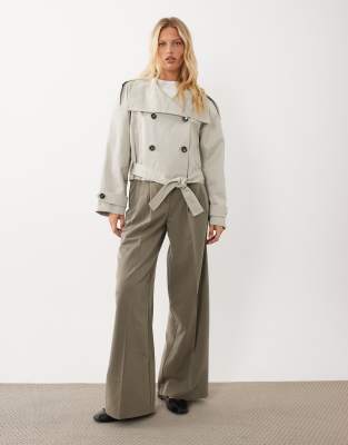 Mango Cropped Trench In Gray