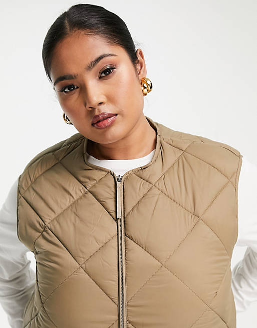  Mango Curve diamond quilted gilet in camel 