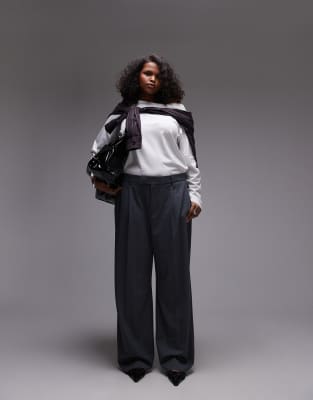 Curve pleat front wide leg pants in gray