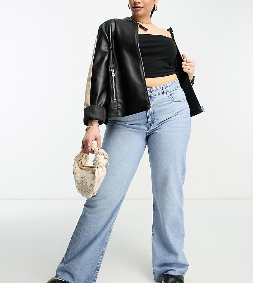Jeans by Mango The denim of your dreams Straight fit High rise Belt loops Five pockets