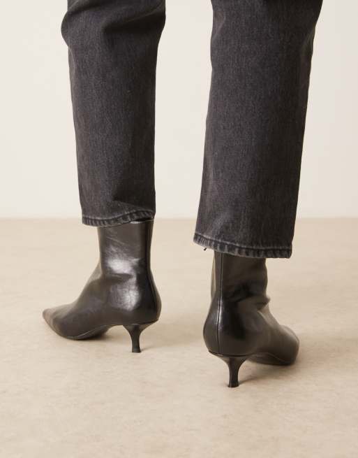 Mango – Czarne buty do kostki na obcasie-kaczuszce z noskami w szpic, 2 z 4