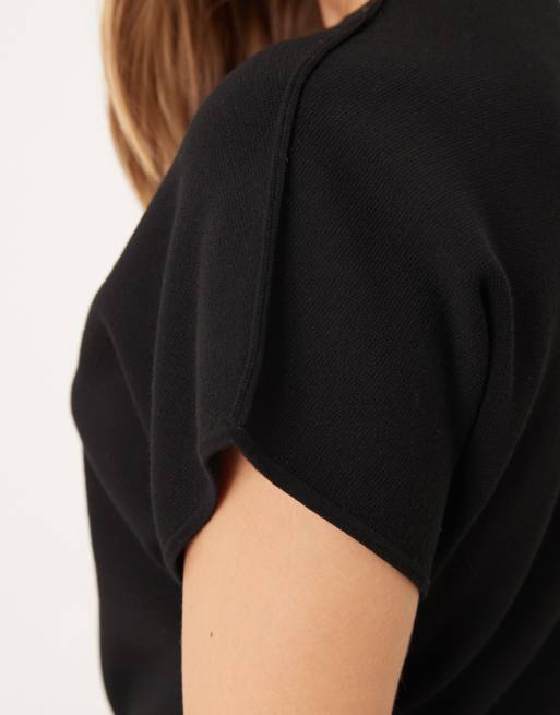 Mango – Czarny dzianinowy top z krótkimi rękawami i odwijanym golfem, 4 z 4