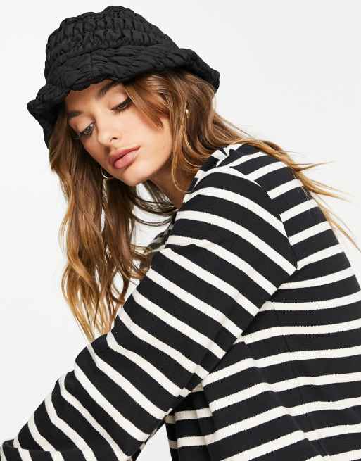Mango – Czarny kapelusz typu bucket z gniecionego materiału