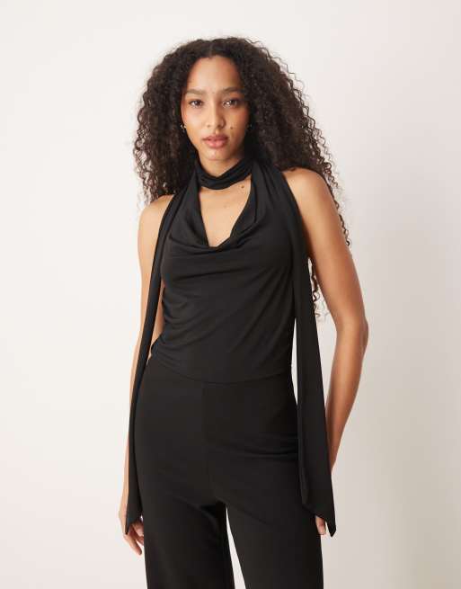 Mango – Czarny kombinezon z drapowanym dekoltem typu halter, 2 z 4