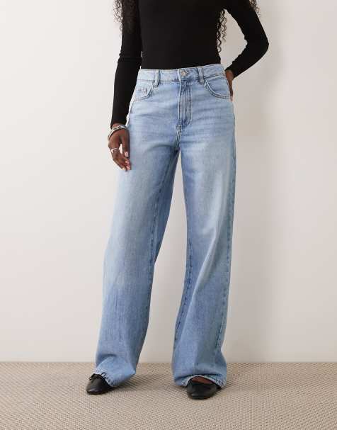 Mango Danila Jeans mit geradem Bein und offener Saumkante in Hellblau - view 1