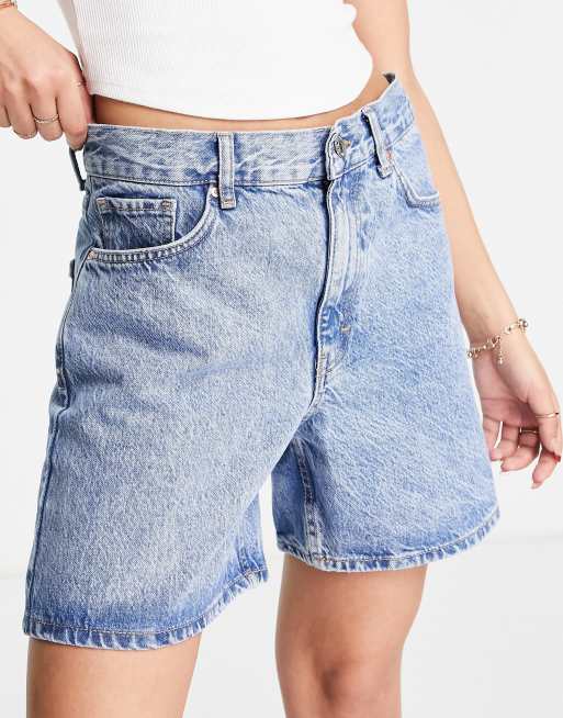 Mango - Denim bermudo short met lange pasvorm in middenblauw