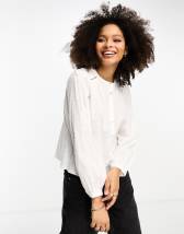 Monki round neck relaxed knitted sweater in light grey melange | ASOS