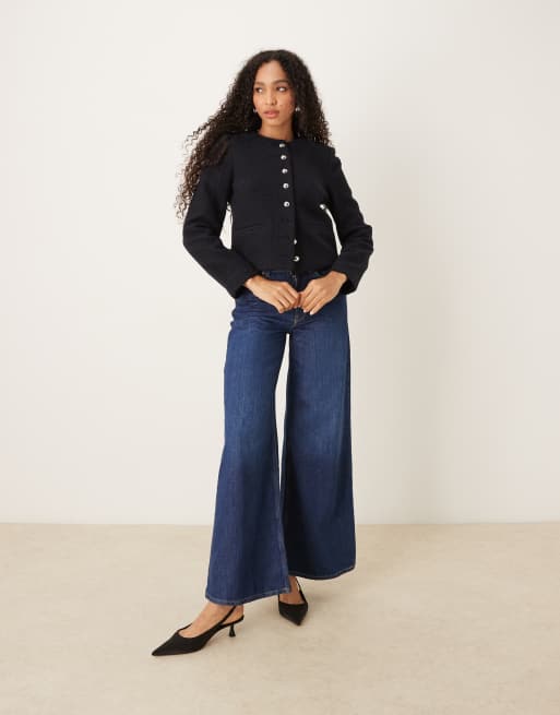 Mango – Dopasowana granatowa kurtka z dzianiny boucle, 3 z 4