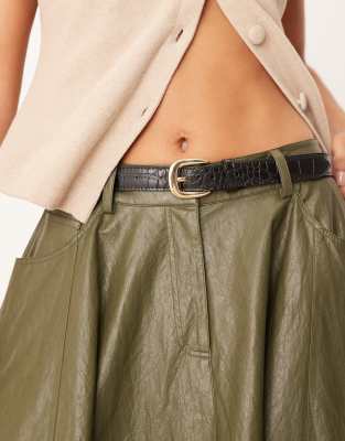 faux croc belt with gold buckle in black